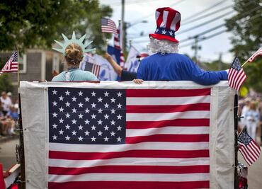 EU celebrará su Día de la Independencia naturalizando a 11 mil migrantes