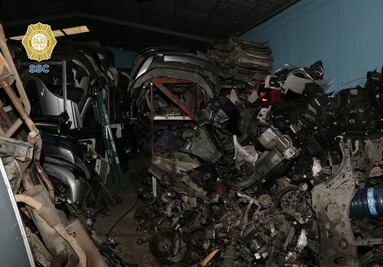 Decomisan 61 toneladas de autopartes robadas en Iztapalapa