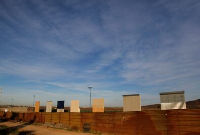 Austin vetará a empresas que ayuden a construir el muro