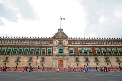 Con Fitch, van 7 calificadoras que ratifican deuda soberana de México por encima del grado de inversión, destaca Yorio