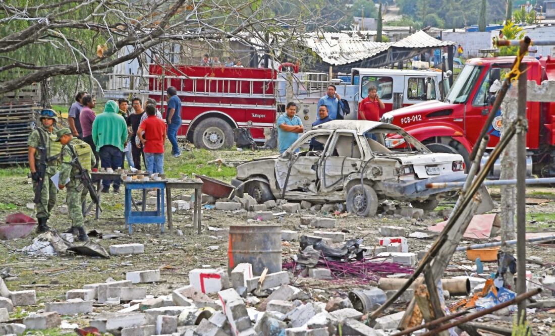 Protección Civil, policía estatal y municipal, además de bomberos, recorrieron La Suacera para constatar que no haya más riesgos por el taller de polvorín. Foto: ESPECIAL