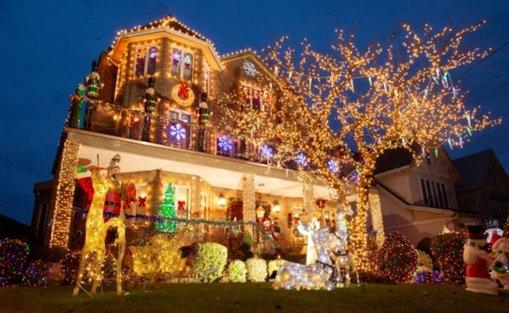 Dyker Heights, el barrio donde la gente enloquece con los adornos navideños
