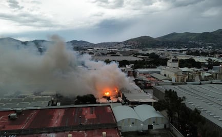 Incendio en empresa de Tlalnepantla está controlado, pero deja un elemento de Protección Civil muerto; hay tres lesionados por quemaduras