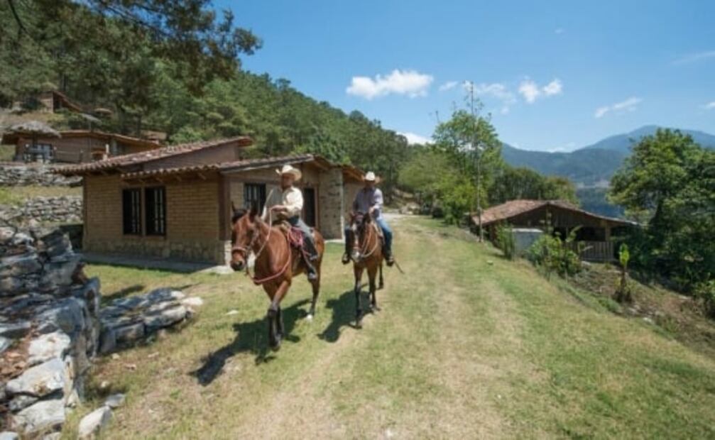 En Puebla, escapa a las cabañas de Aconco y descubre sus cascadas