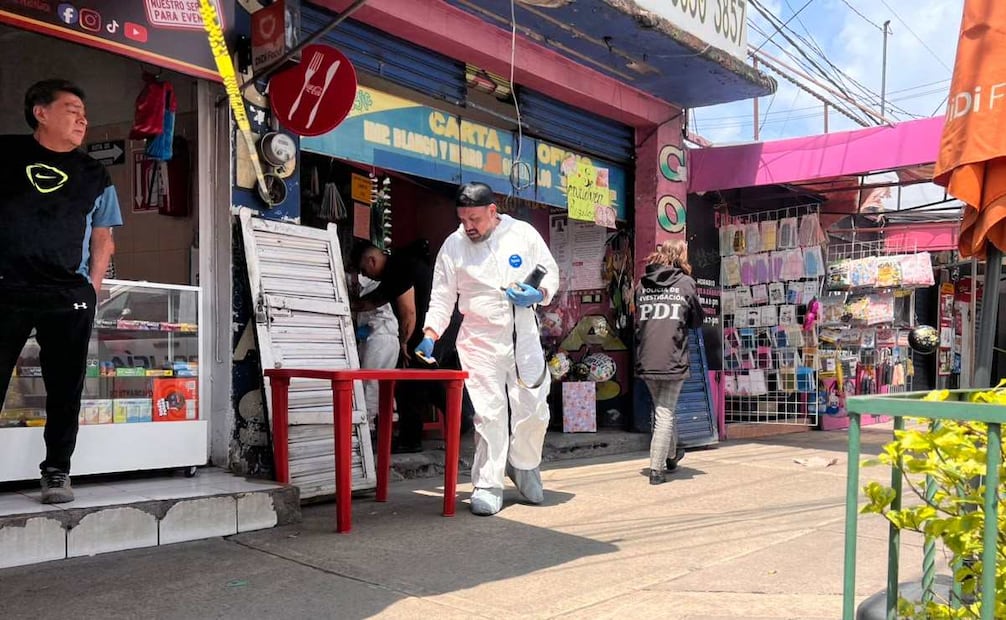 Hombre muere tras ataque armado en Iztapalapa; mujer resulta herida por bala perdida.
Foto: Osmar Alvarado | El Universal.