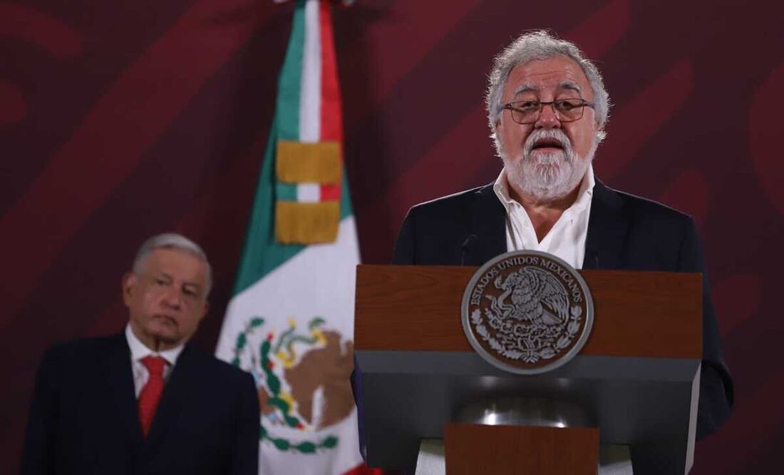 Informe de Alejandro Encinas informe en la conferencia del presidente Andrés Manuel López Obrador en Palacio Nacional. Foto: Berenice Fregoso / EL UNIVERSAL