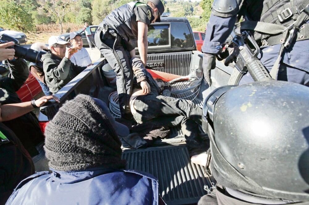 Sólo en 2016 hubo más de 63 casos de linchamientos. En enero de hace un año, en Lerma, Estado de México, pobladores intentaron matar a un presunto delincuente. (ARCHIVO EL UNIVERSAL)