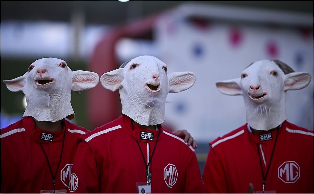 Los fanáticos rojiblancos no llenaron el Estadio Akron. FOTO: IMAGO7