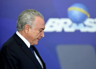 Expresidente brasileño Temer se entrega a la policía tras orden de arresto
