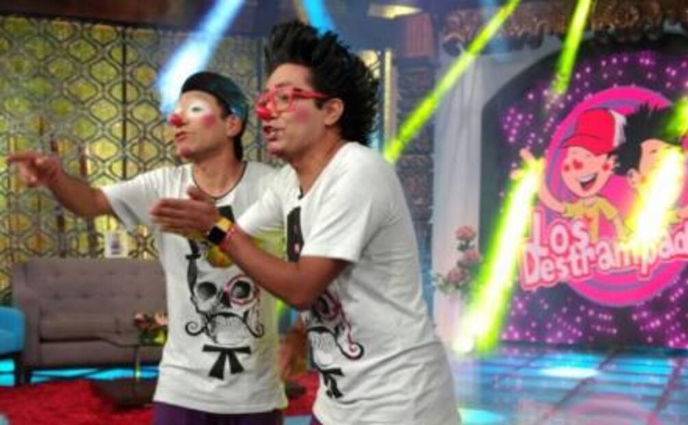 Payasos "Destrampados" de TV Azteca golpean a policías de la Cuauhtémoc