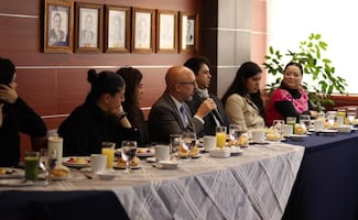 Diputados se reúnen con empresarios para revisar iniciativa medioambiental; discuten efectos en la industria