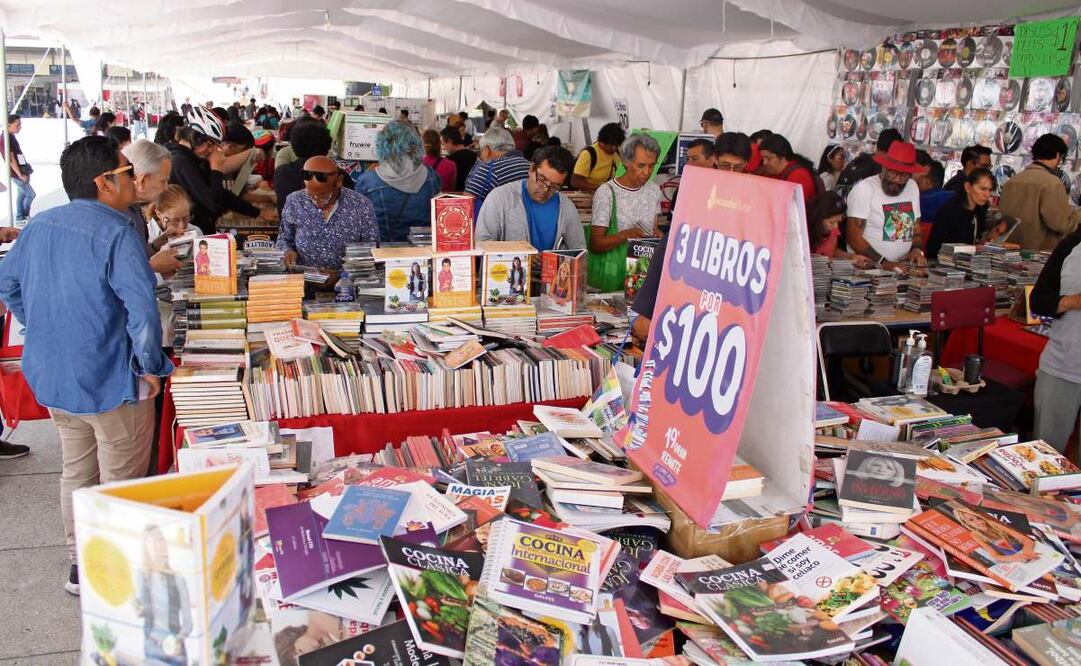 Con gran afluencia de visitantes, este domingo terminó la edición 19 del Gran Remate de Libros, Discos y Películas, en la explanada del Monumento a la Revolución. (23/04/2025) Foto: Gobierno de Cataluña en México