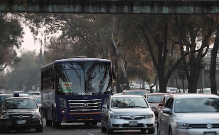 Esperan hasta 30 minutos para abordar en Corredor Izazaga-Tlalpan