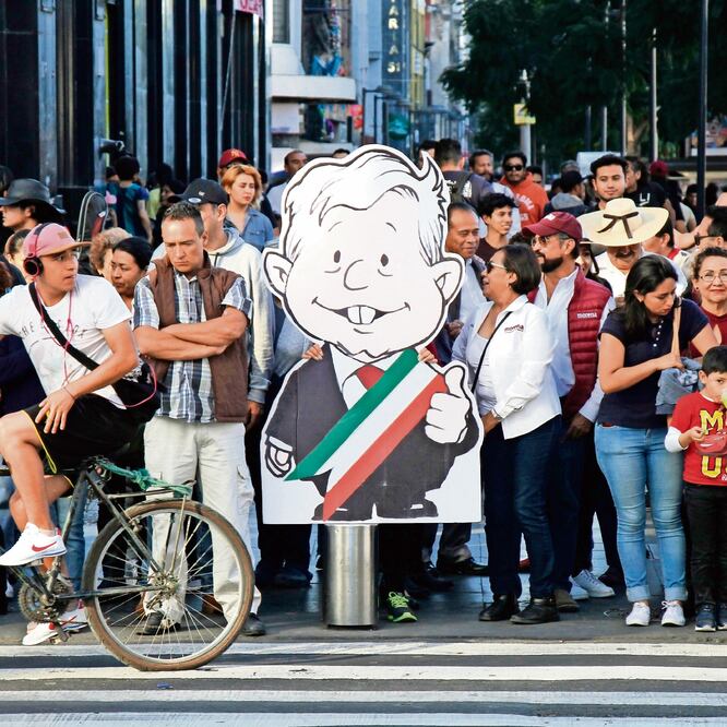 El día de su toma de posesión, los seguidores de López Obrador en las redes sociales aumentaron 18% en promedio. NADYA MURILLO. EL UNIVERSAL