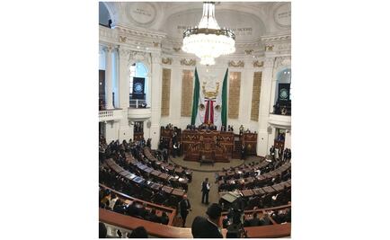 Alcaldes rinden protesta en Congreso de la CDMX