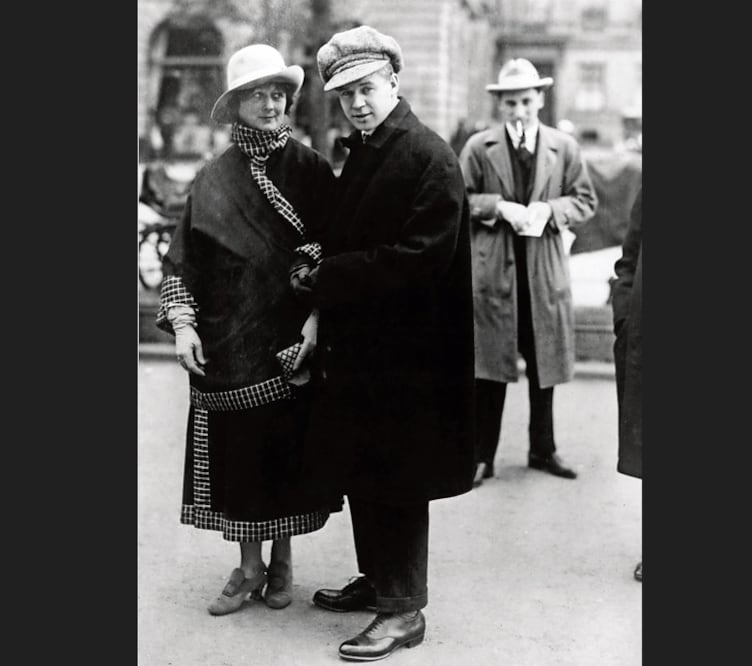 La bailarina Isidora Duncan y el poeta Sergei Esenin en Berlín, 1922. Crédito: Wikimedia Commons