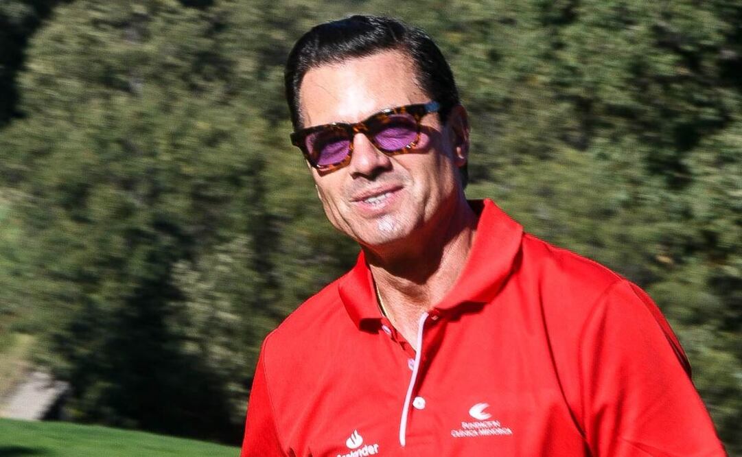 El expresidente mexicano Enrique Peña Nieto participó este jueves en un torneo de golf para recaudar fondos contra el cáncer de mama celebrado en el campo de la localidad madrileña de San Lorenzo de El Escorial. Foto: EFE/Carlos Pérez Gil