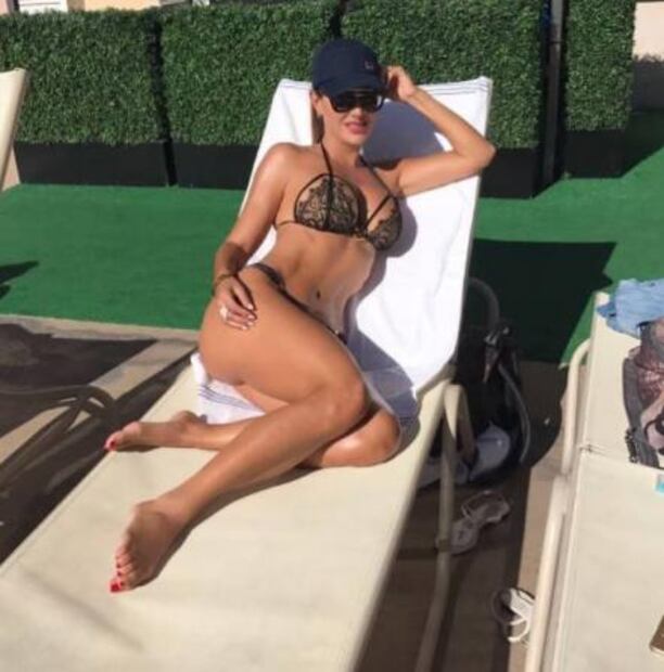 Ninel Conde se luce en bikini y ofrece consejo