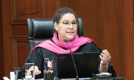 Lenia Batres defiende cobro de ISR a Afores y herencias; llama a redistribuir riqueza mediante el pago de impuestos