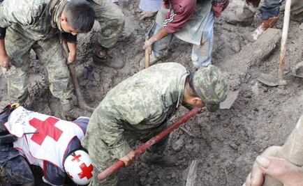 Se desgaja cerro en Veracruz; sepulta vivienda