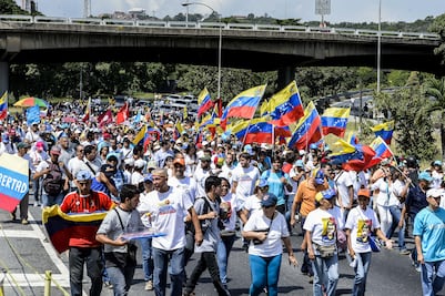 Acuerdan protestas pacíficas en Venezuela en vísperas de diálogo