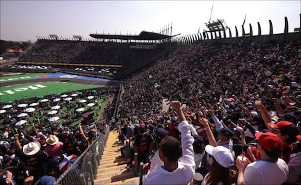 Récord de asistencia… y abandono de la gente ante el retiro de Checo Pérez