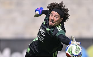 Campeón del Mundo elogia a Guillermo Ochoa y pide que sea considerado para el Mundial