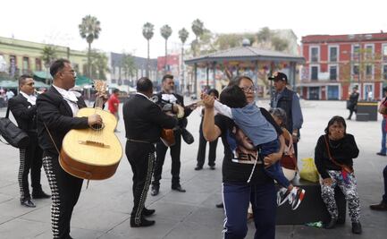 Día de las Madres 2026: con baile y serenata celebran a mamás en Garibaldi; "¡Me la estoy pasando muy bonito!", dice