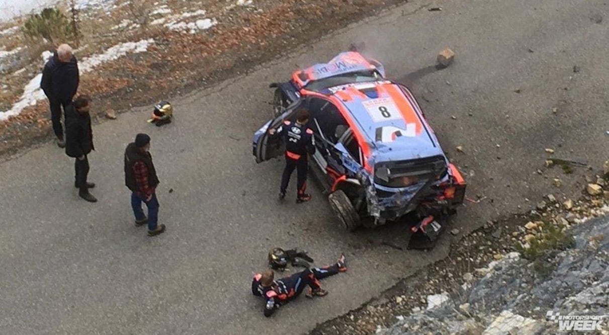 Campeón del WRC sufre terrible percance en Montecarlo