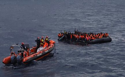 Mueren 74 migrantes en naufragio de un bote frente a costa libia
