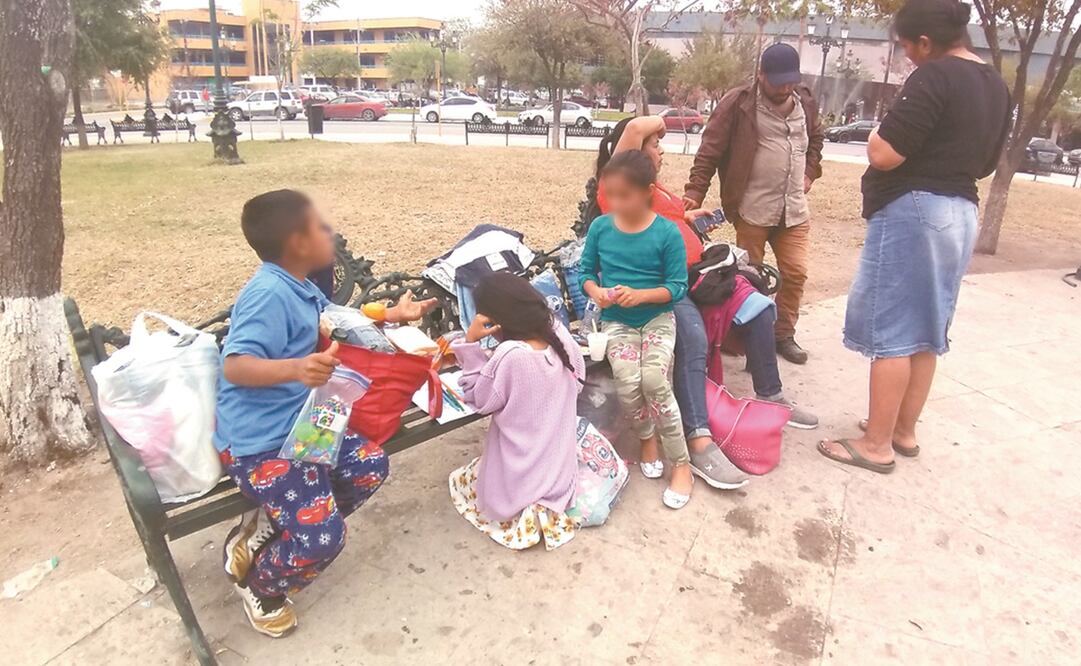 Los menores de edad son los que padecen las malas condiciones del viaje y en ocasiones son separados de sus padres o terminan frustrados y extrañando a su familia, al no cruzar la frontera para llegar a Estados Unidos. Foto: Sandra Tovar. EL UNIVERSAL