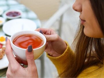 5 infusiones para desinflamar el estómago por comer mucho