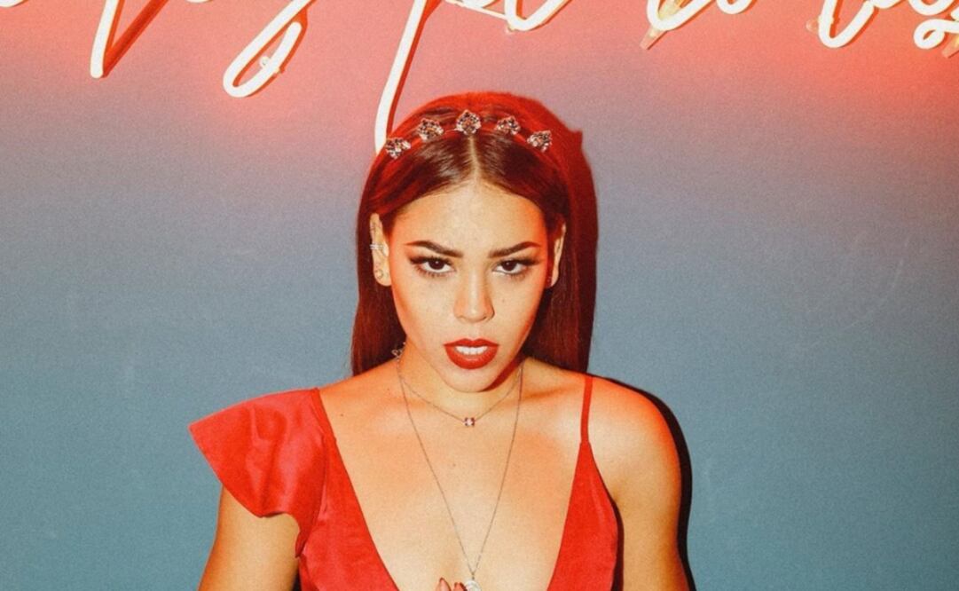 Danna Paola explica cómo añade accesorios y piezas de moda en su personaje de Élite. Foto: Instagram
