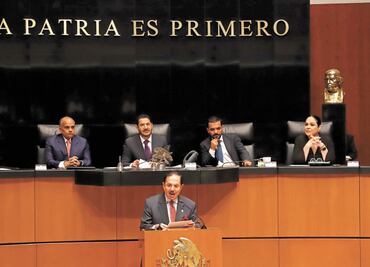 Reconocen a Ealy por 50 años al frente de EL UNIVERSAL