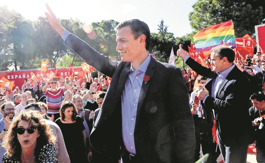 El presidente del gobierno y candidato a la reelección, Pedro Sánchez, ayer durante un acto electoral en el auditorio Entrevías, de Madrid. Foto: CHEMA MOYA. EFE