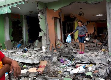 Evo Morales viaja a Ecuador para entregar ayuda humanitaria