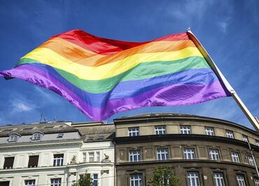 Rusia tacha de "puro satanismo" el aumento de adolescentes trans en EU; "no queremos eso"