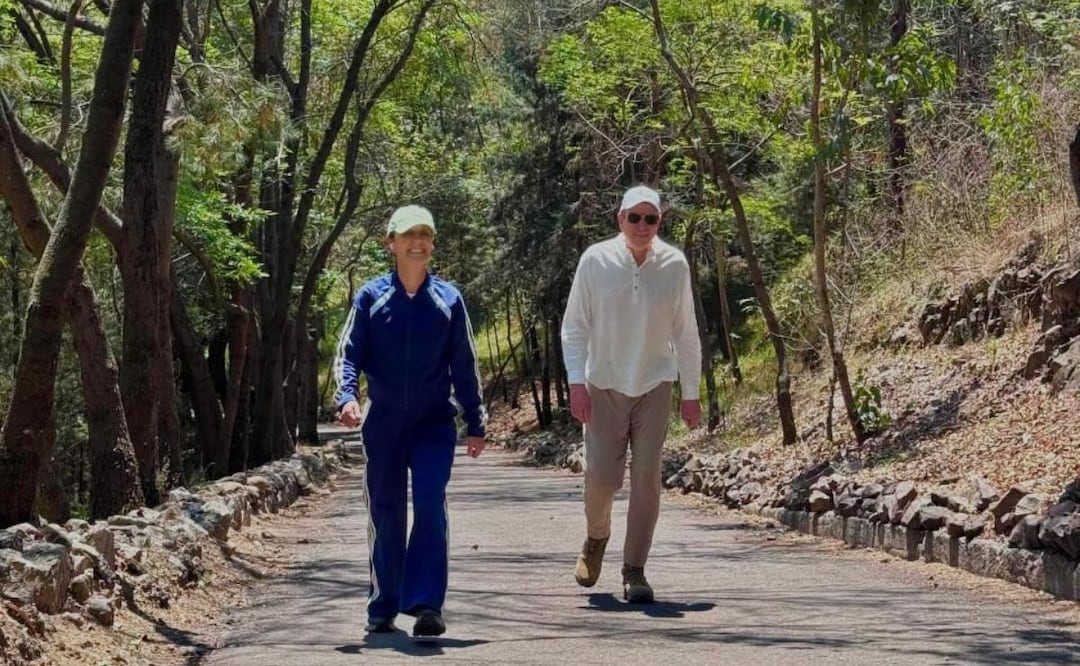 Sheinbaum comparte caminata con su esposo Jesús María Tarriba (04/04/2026). Foto: Especial