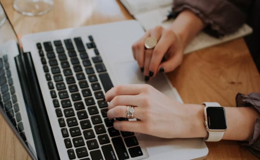 Una mujer revisó el Google Drive de su marido (Fuente Unsplash)