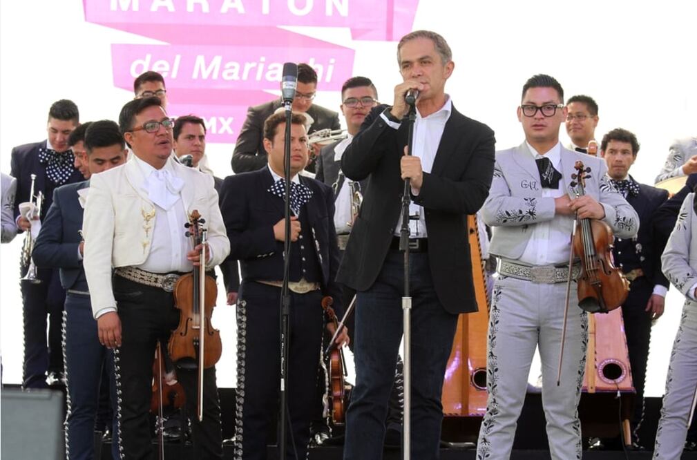 Miguel Ángel Mancera asistió al inicio del Maratón del Mariachi CDMX 2017. Foto: Irvin Olivares/EL UNIVERSAL