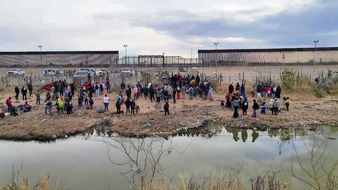 Los legisladores avalaron un acuerdo para que una vez al mes realicen una sesión en alguno de los estados fronterizos, a fin de mantener un diálogo cercano con diversos sectores de la sociedad.