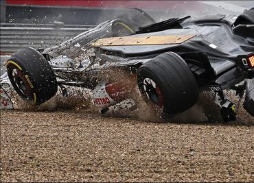 ¿Qué salvó la vida de Guanyu Zhou tras el brutal accidente en el GP de Gran Bretaña?