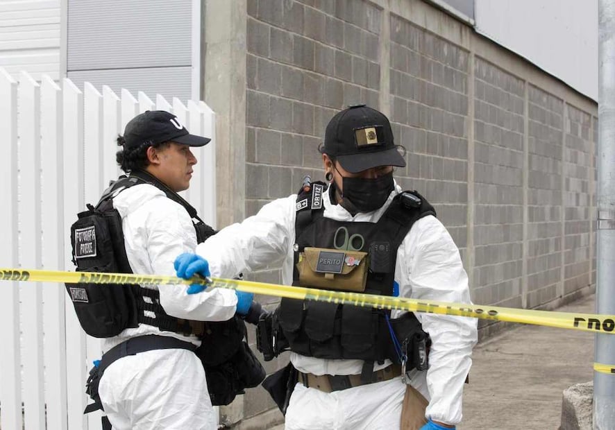 La SSC acordonó el área y dio parte al Ministerio Público, mientras continúan las investigaciones para esclarecer el doble homicidio. Foto: Osmar Alvarado / EL UNIVERSAL