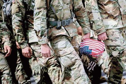 Jueza frena orden de Trump contra personas trans en el Ejército; busca respetar derechos y salud mental de los elementos