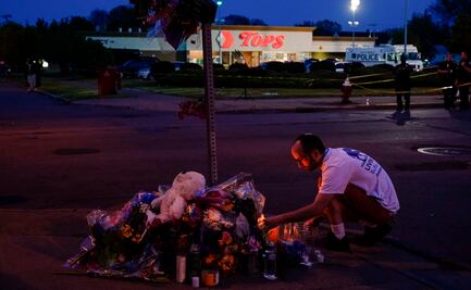 Reabren supermercado de Buffalo, dos meses después del tiroteo que dejó 10 muertos