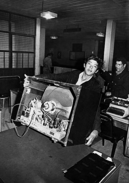 La Televisión: De bulbos a pantallas planas y contenidos de internet