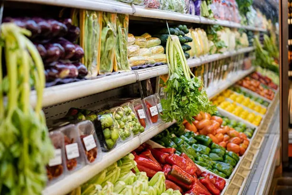 Desinfecta tus verduras con agua potable y solución desinfectante. Foto: Unsplash
