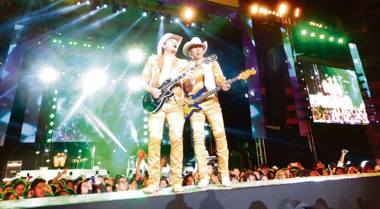 Gigante de América participó en el concierto de la Ke Buena; Esparza recordó la vez que llenaron solos el Estadio Azteca (CORTESÍA TELEVISA)