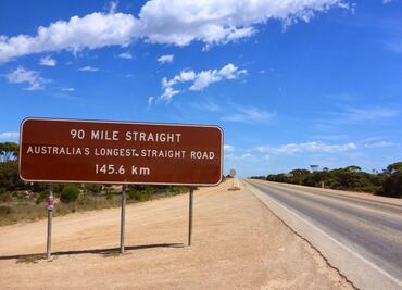 Australia pagará a otros países para que acepten migrantes que no puede deportar; será “sobornar” a otras naciones, acusa oposición