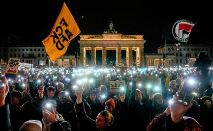“No al cambio de la Constitución, no al rearme”, piden manifestantes en Berlín; protestan contra deuda ilimitada en defensa